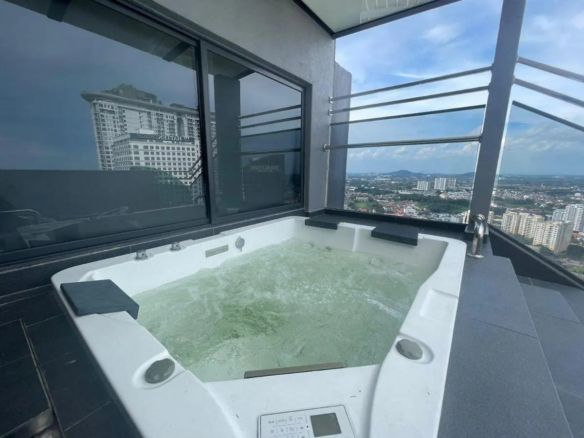 Imperio Residence Melaka - Private Jacuzzi With Seacityview Stay With Wifi Malacca